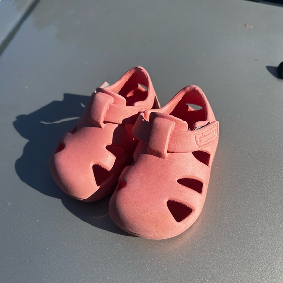 Ten Little Splash Sandals - Picture 1 of 4